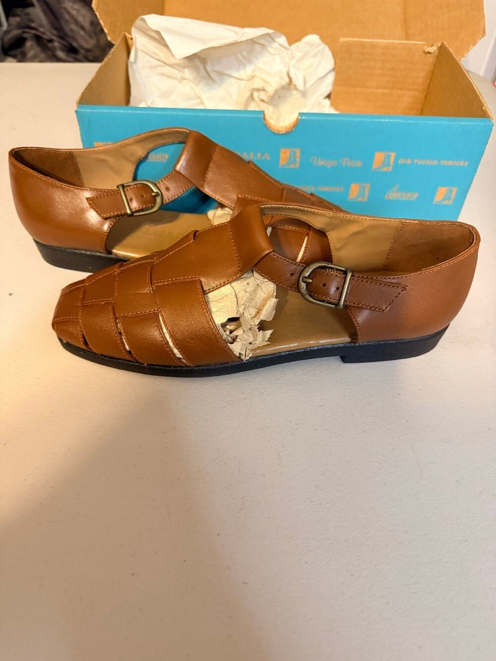 Naturalizer women’s VNTG brown leather fisherman sandals size 9.5N